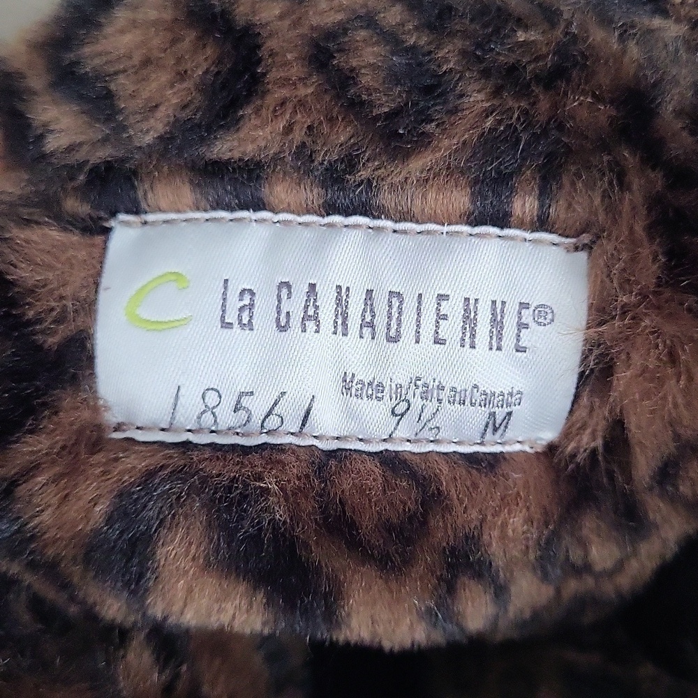 La Canadienne Brown Ankle Boot - Picture 15 of 16